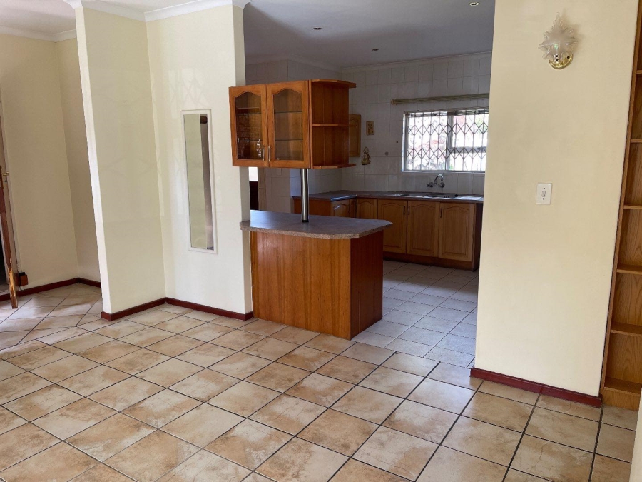 To Let 2 Bedroom Property for Rent in Kenridge Western Cape